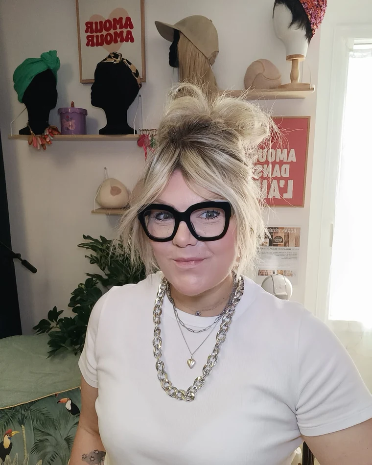 Portrait de Charline, Maître Artisan en coiffure, fondatrice du salon ChaBeauté